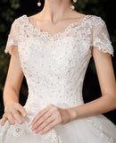 Luxury Lace V Neck Ball Gown Wedding Dresses Short Sleeve Princess Illusion Applique Bridal Gowns